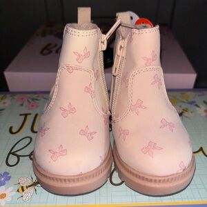 Wonder Nation Cream Chelsea Boots with Pink Accents